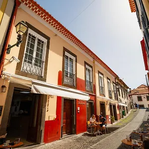 O Cantinho Da Mariazinha Couette-café Funchal (Madeira)